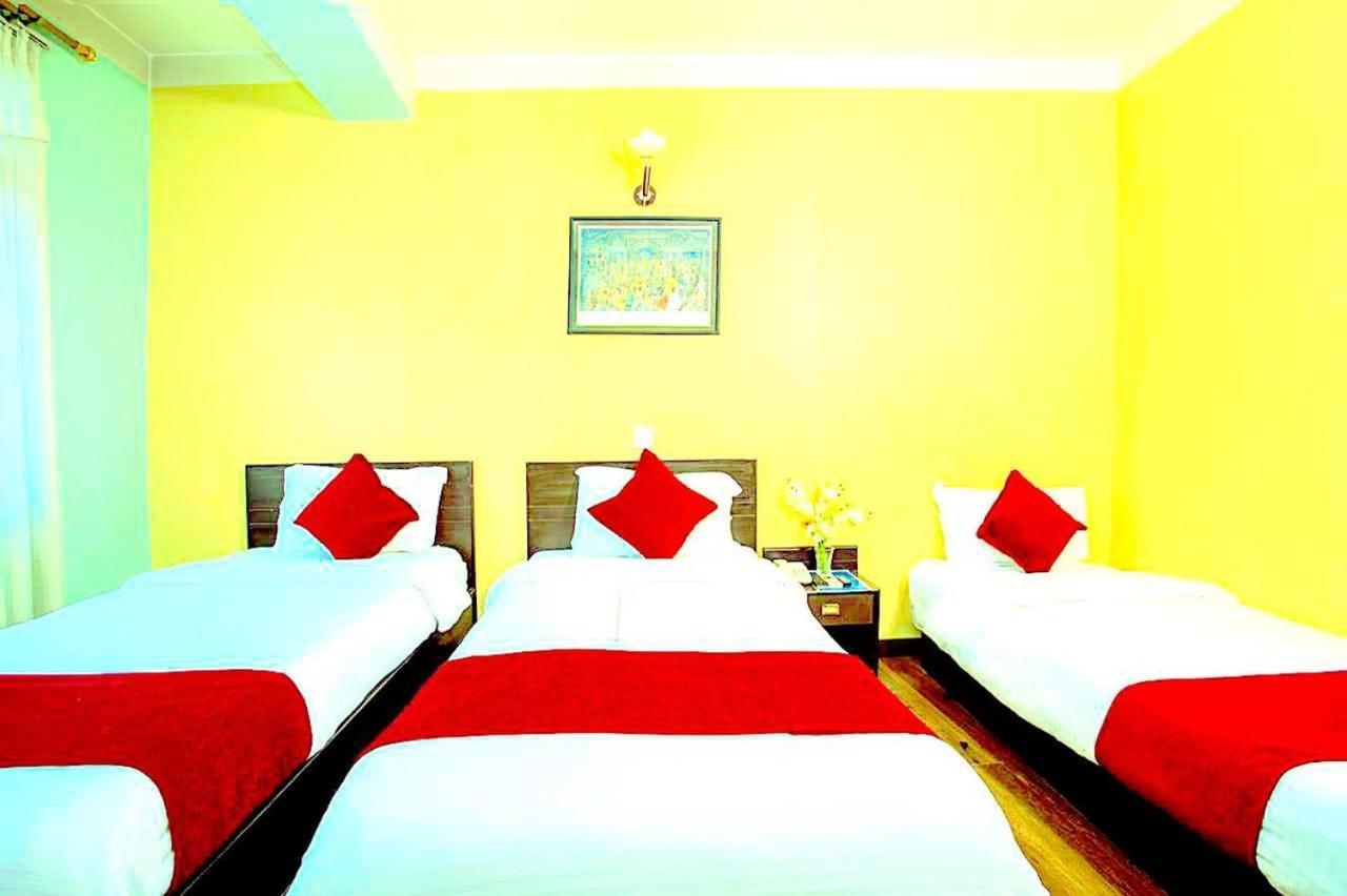 Hotel Access Nepal Katmandú Exterior foto